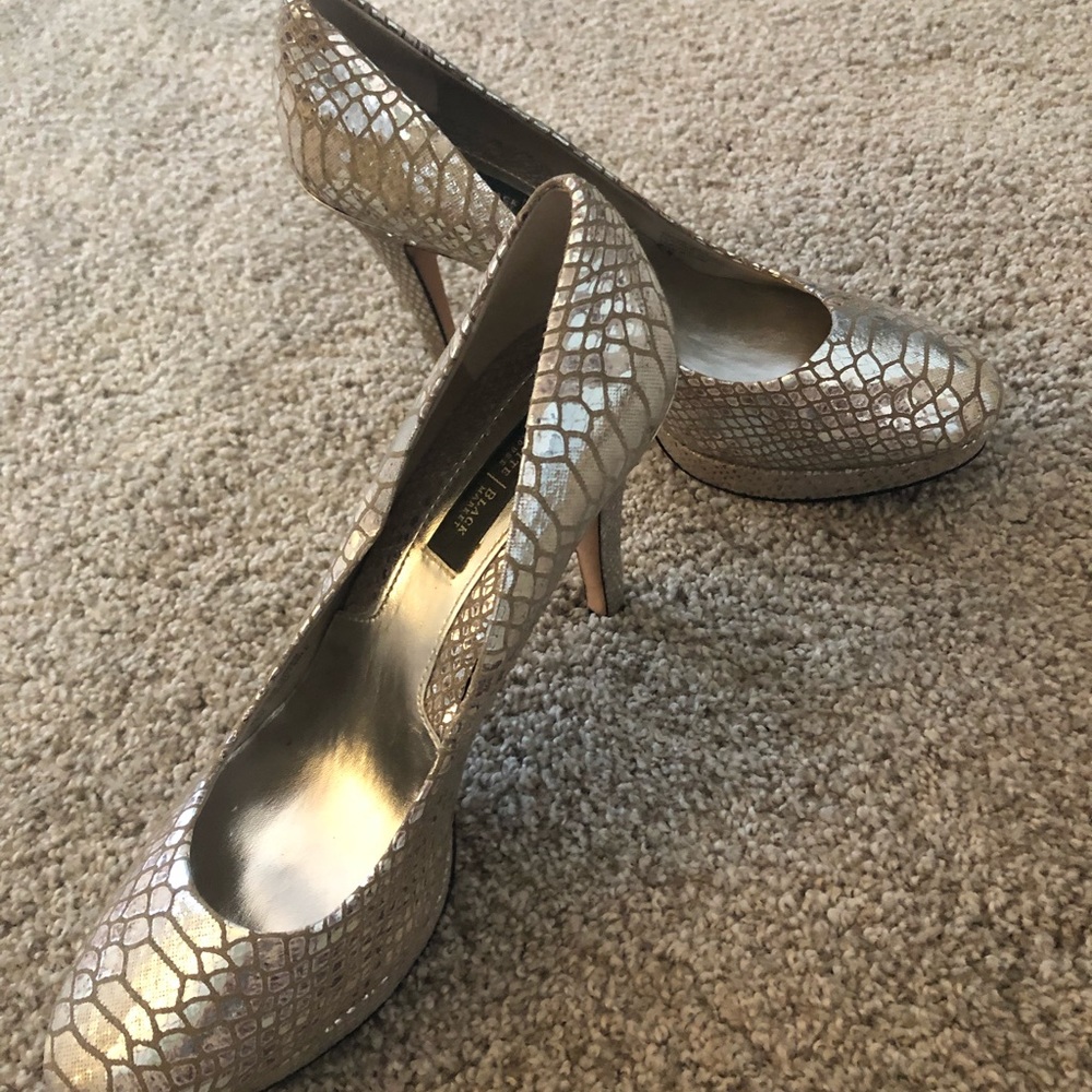 Heels - Picture 6 of 6